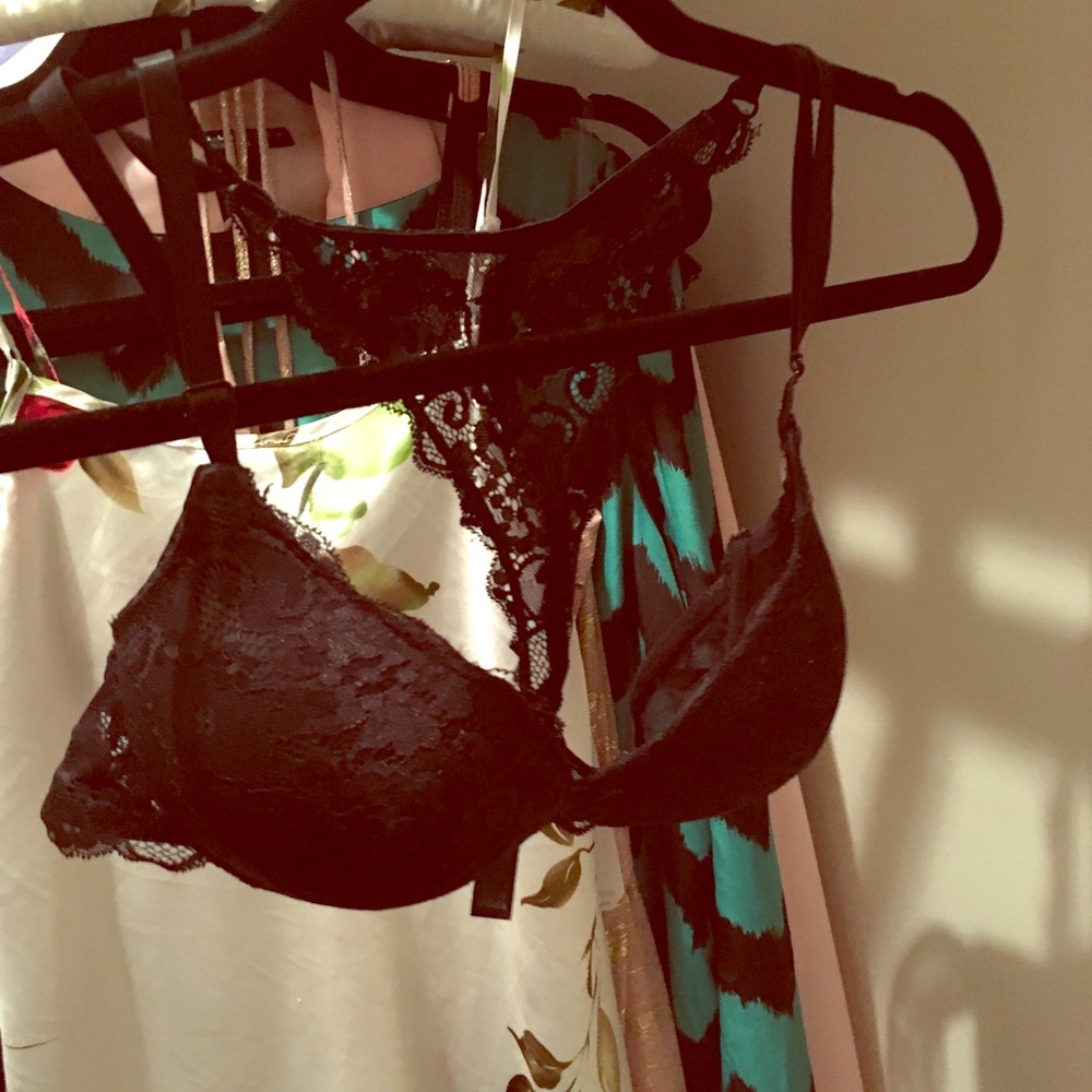 Black Lace 36 B Bra 🦋